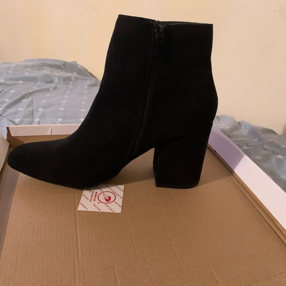 Black Boots
